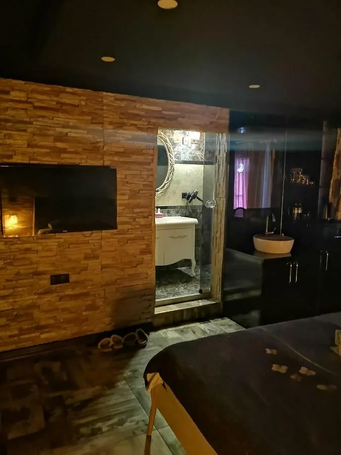 402- Black House Jakuzi Ve Klimali Daire Hotel Ankara Love hotel