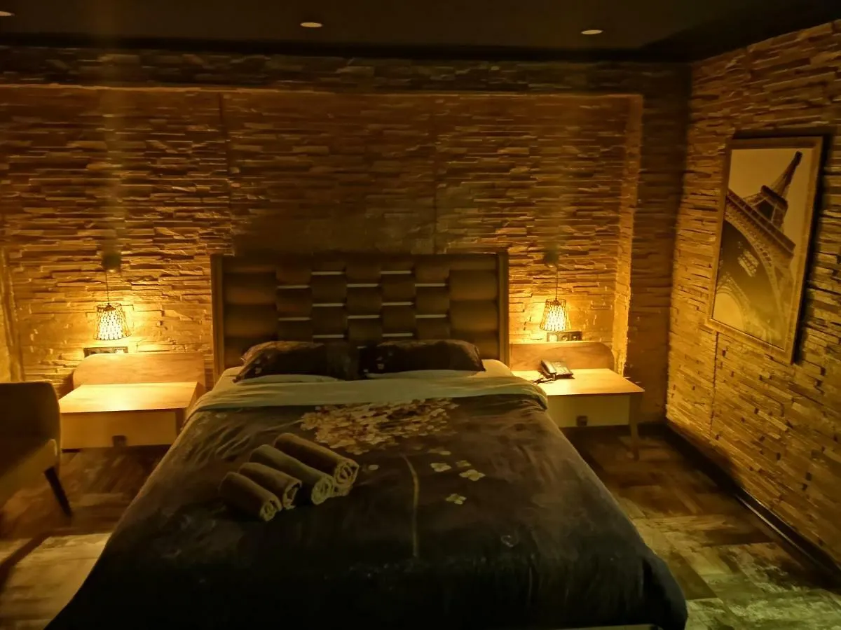 402- Black House Jakuzi Ve Klimali Daire Hotel Ankara